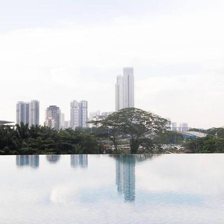 Seaview Condo Near Rf Mall, Food Court & Free Netflix Johor Bahru Luaran gambar