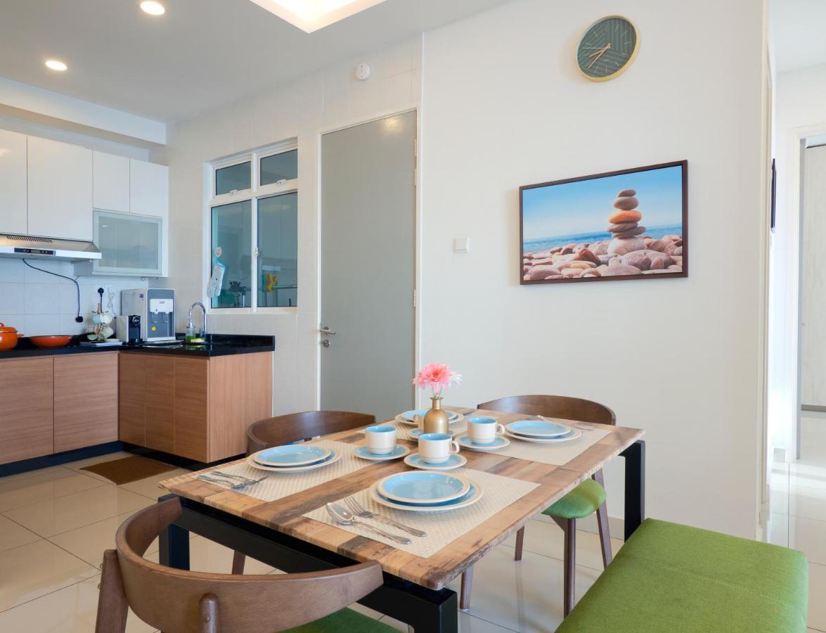 Seaview Condo Near Rf Mall, Food Court & Free Netflix Johor Bahru Luaran gambar